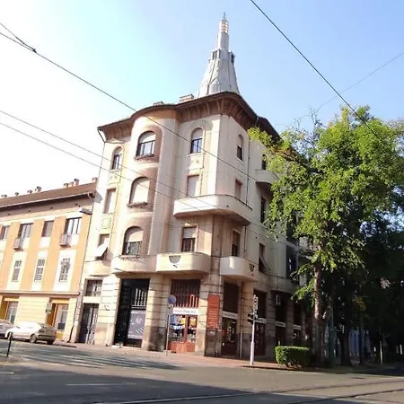 Apartment Fsqh Secret Tower *